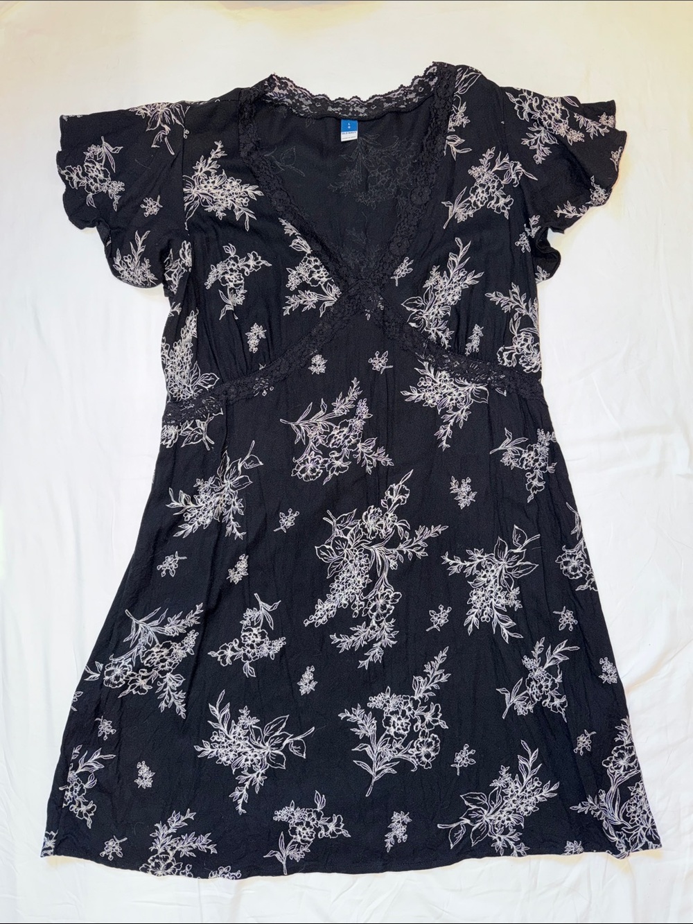 Old Navy Black Floral Lace-Trim V-Neck Chemise